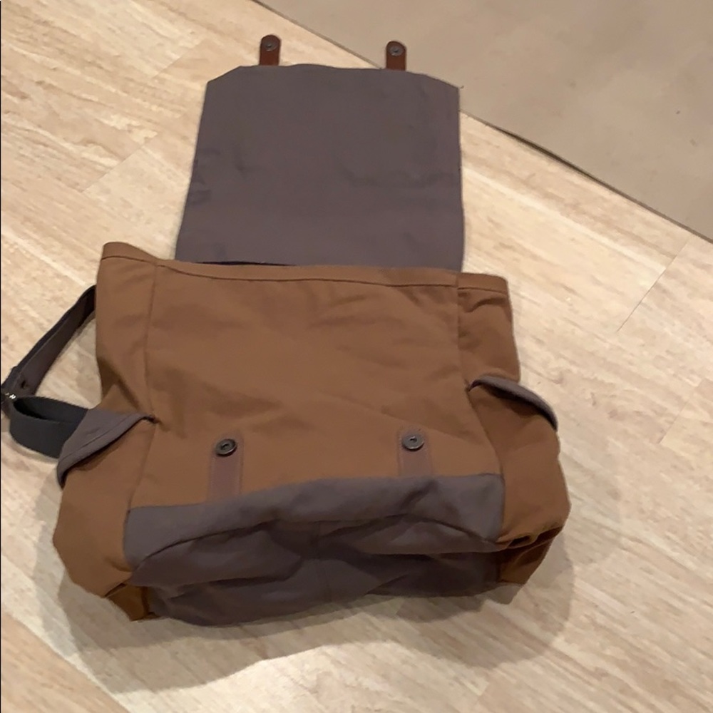 Backpack - Picture 4 of 4